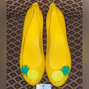 NWT Pineapple Jelly Shoes